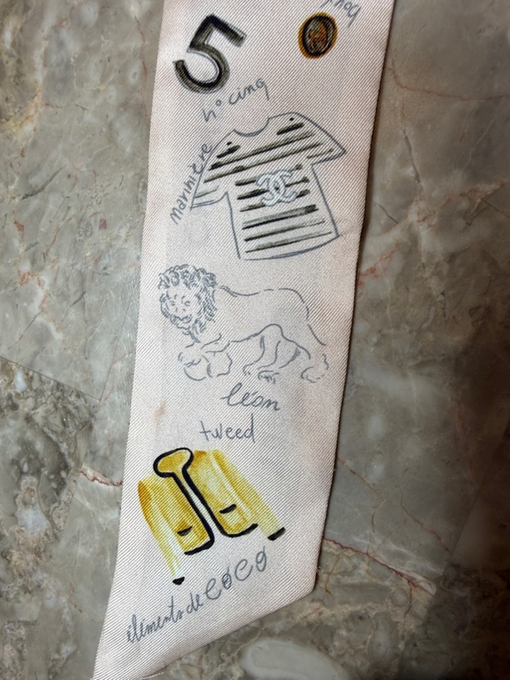 CHANEL Cream and Yellow Logo-Print Silk Twilly - Picture 3 of 12